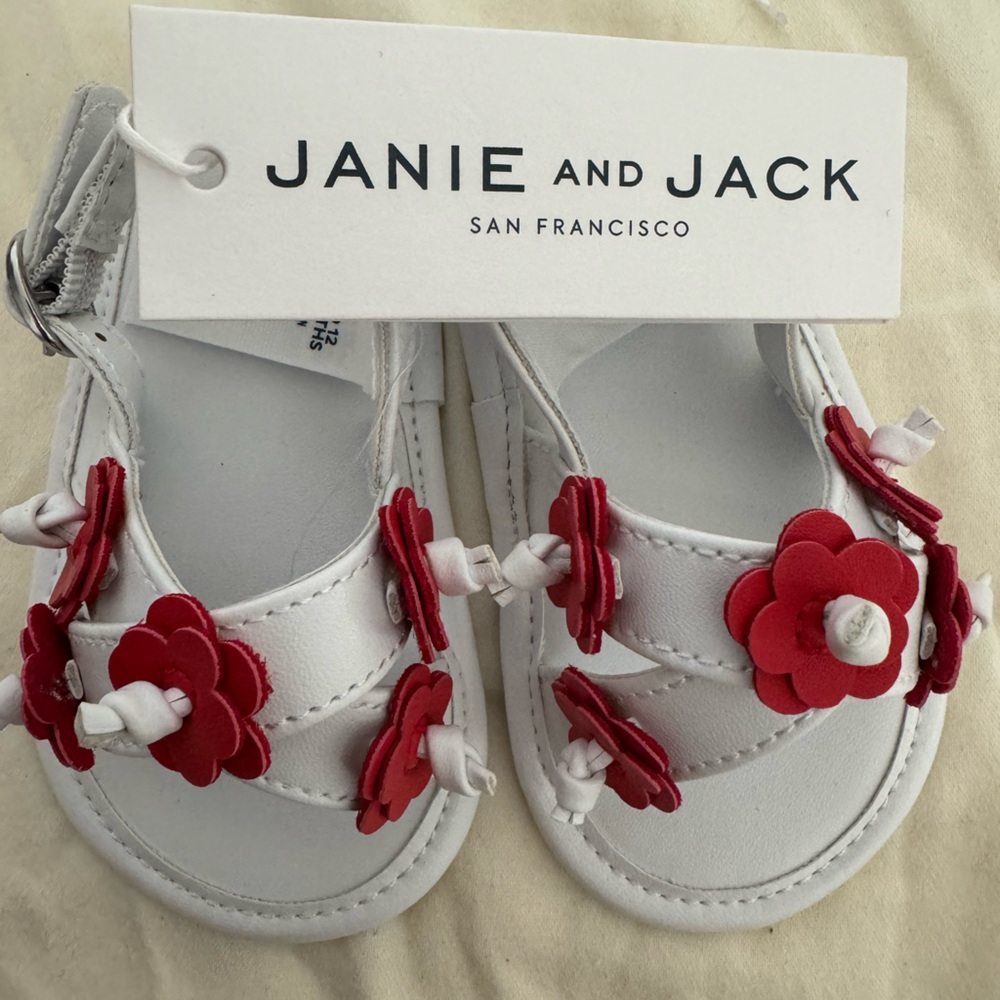 NWT Janie and Jake sandal
